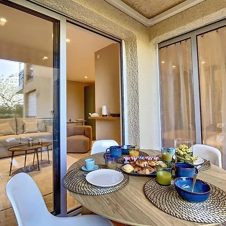 Eden Parc-apartment 5*-swimming-pool-saint-tropez
